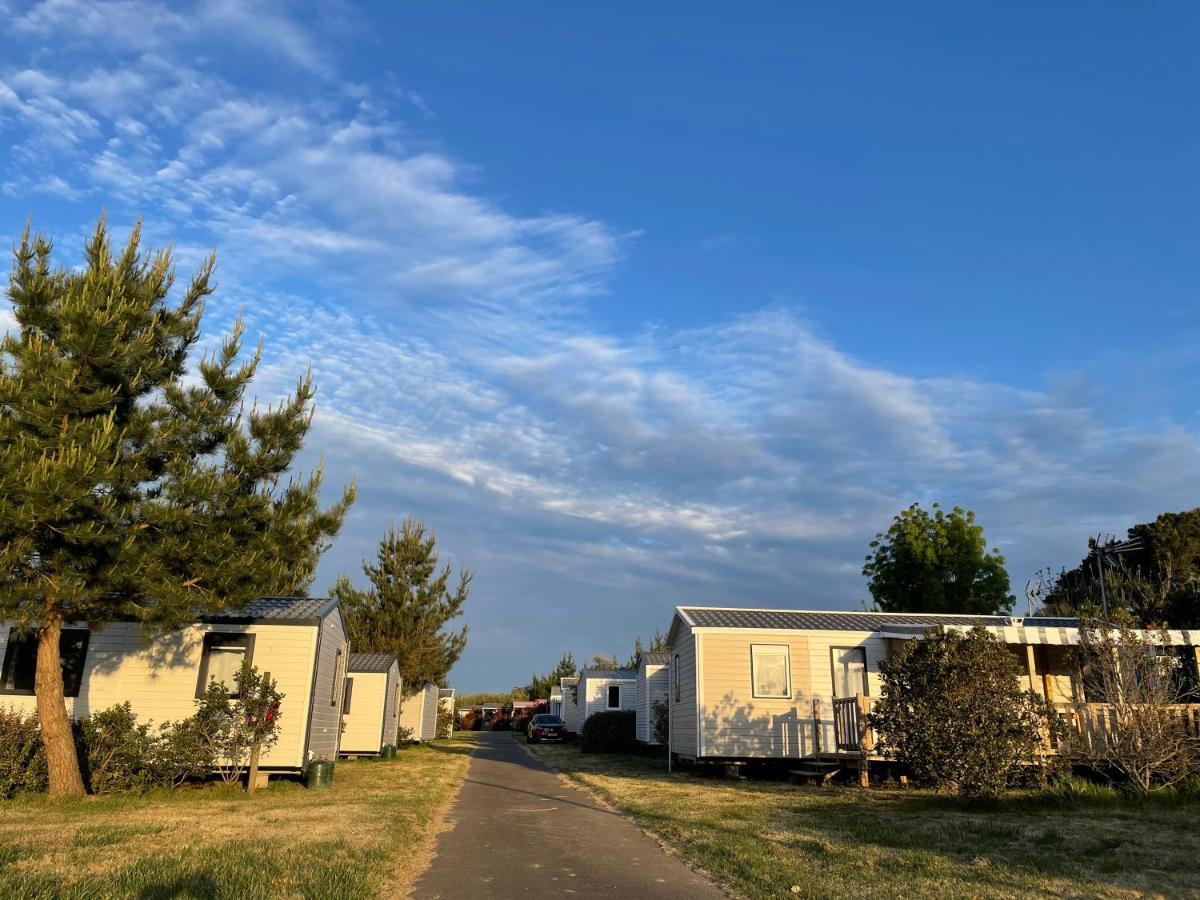 Camping Le Village De La Mer Les Moutiers Exteriör bild